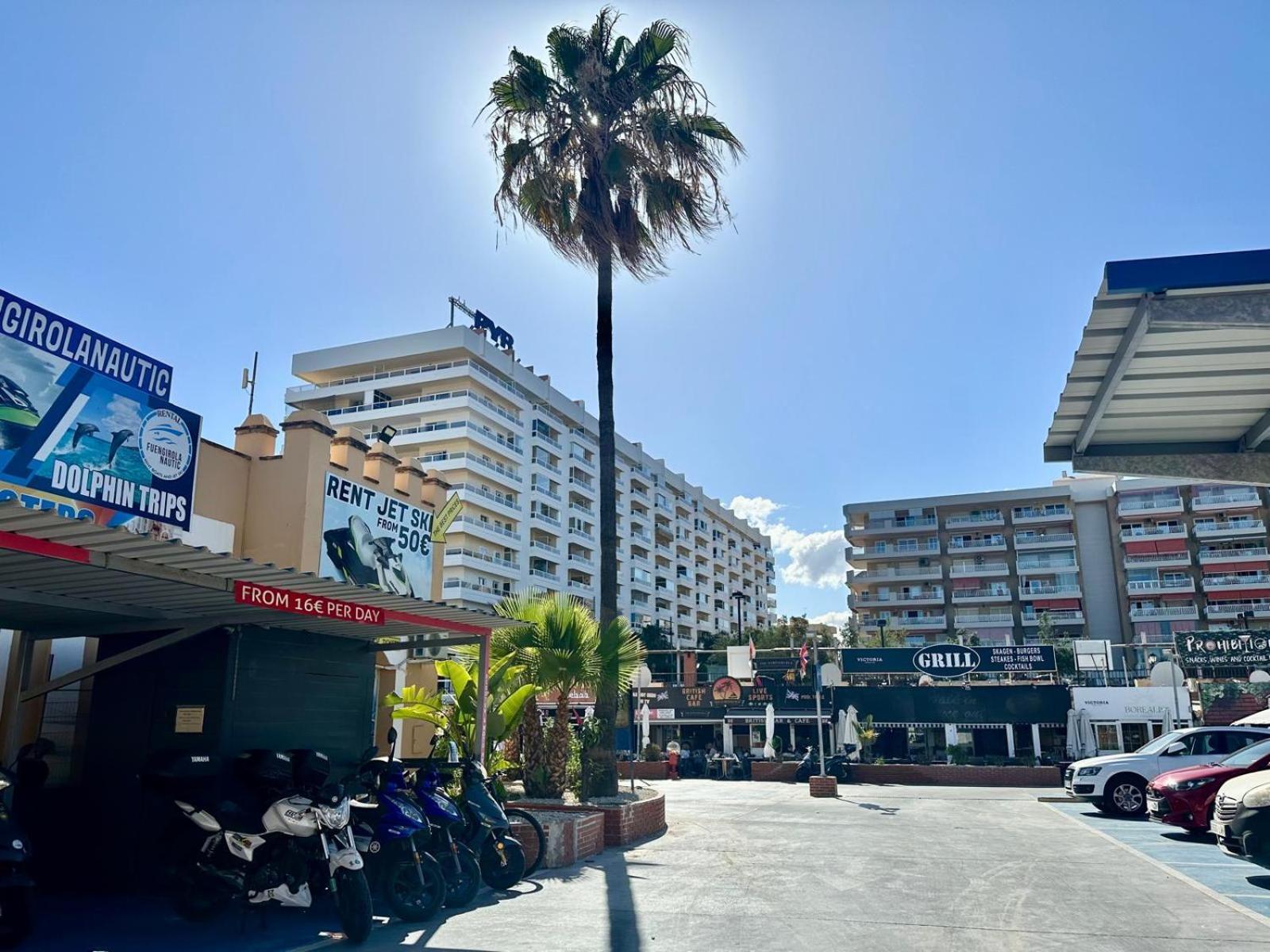 Costa Del Sol Seaside Studio - 5 Mins From Beach フエンヒロラ エクステリア 写真