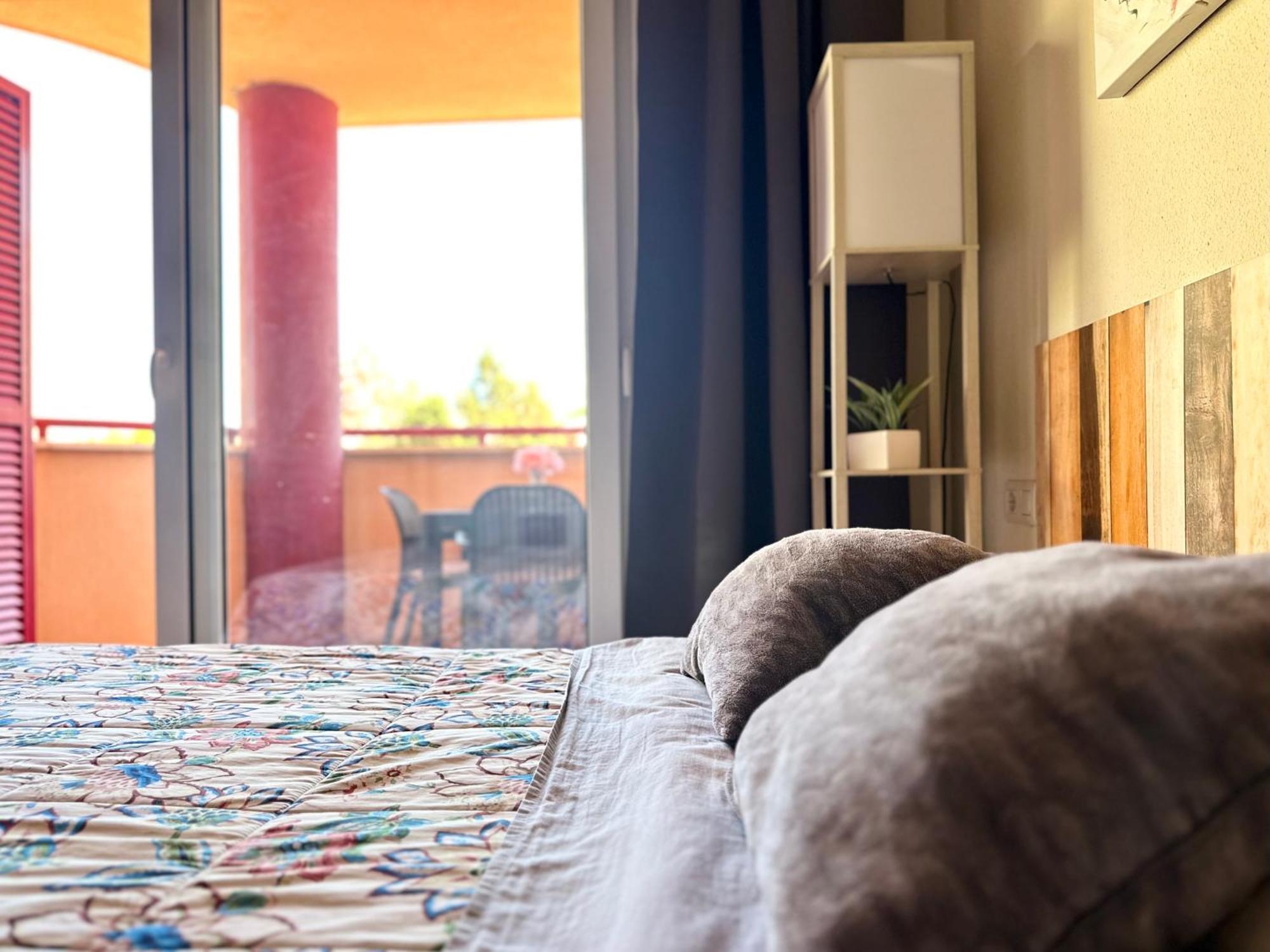 Costa Del Sol Seaside Studio - 5 Mins From Beach フエンヒロラ エクステリア 写真